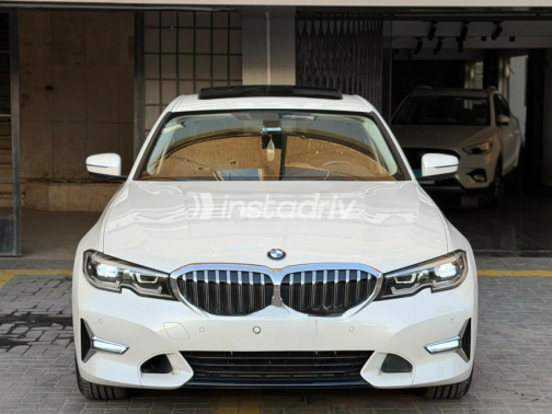 BMW 320 2020 White Automatic Used for Sale in Cairo - 2