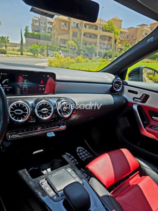 مرسيدس CLA Class 2020 أسود أوتوماتيك مستعملة للبيع في مدينة الشيخ زايد - 9