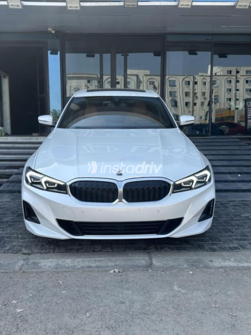 بي ام دبليو 320 2026 أبيض أوتوماتيك مستعملة للبيع في شيراتون - 1