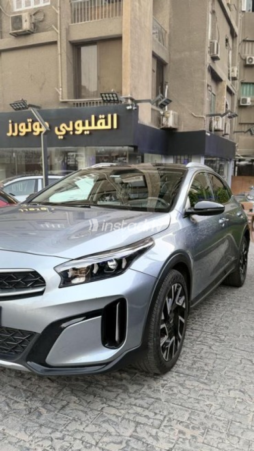 Kia Xceed 2024 Silver Automatic Used for Sale in Nasr city - 3