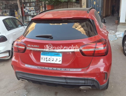 Mercedes GLA 200 2020 Red Automatic Used for Sale in Suez  - 4