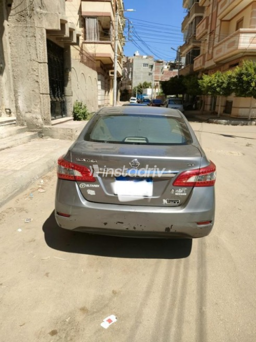 نيسان سنترا 2018 رمادي أوتوماتيك مستعملة للبيع في الإسكندرية - 2