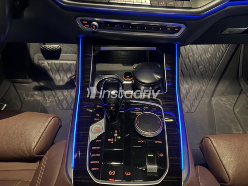 بي ام دبليو X5 2020 أسود أوتوماتيك مستعملة للبيع في مدينة نصر - 4