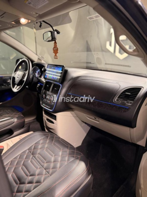 Dodge Caravan 2013 Dark Blue Automatic Used for Sale in Nasr city - 7