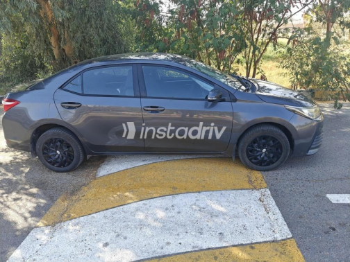 Toyota Corolla 2019 Dark Gray Automatic Used for Sale in Red Sea - 1