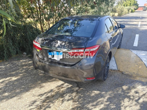Toyota Corolla 2019 Dark Gray Automatic Used for Sale in Red Sea - 3