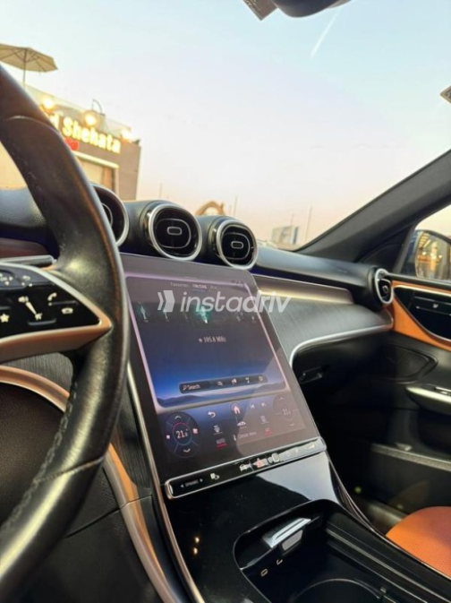 Mercedes C 180 2022 Dark Blue Automatic Used for Sale in Cairo - 5