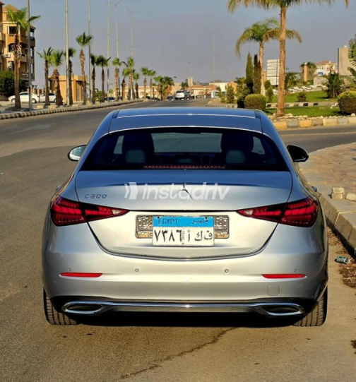 Mercedes C 200 2022 Silver Automatic Used for Sale in Sheikh Zayed City - 2