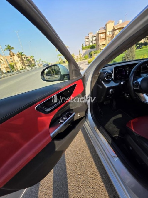 Mercedes C 200 2022 Silver Automatic Used for Sale in Sheikh Zayed City - 7
