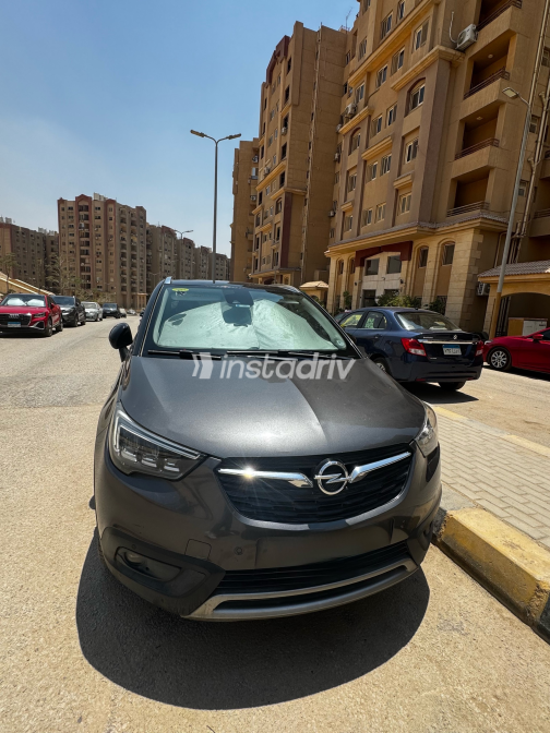 اوبل كروس لاند 2021 رمادي أوتوماتيك مستعملة للبيع في القاهرة الكبرى ( القاهرة - الجيزة) - 2