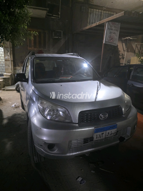 Daihatsu Terios 2016 Silver Automatic Used for Sale in Greater Cairo ( Cairo + Giza) - 3