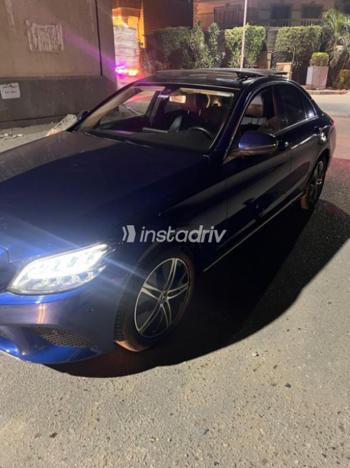 مرسيدس 180 2020 أزرق أوتوماتيك مستعملة للبيع في الجيزة - 3