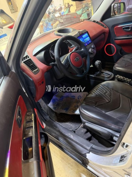 Kia Soul 2010 Silver Automatic Used for Sale in El Mahalla - 6