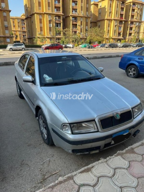 Skoda Octavia A4 2003 Silver Automatic Used for Sale in Cairo - 4