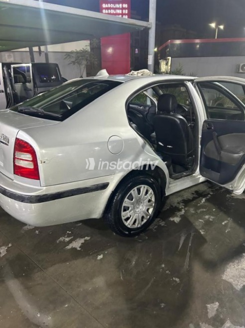 Skoda Octavia A4 2003 Silver Automatic Used for Sale in Cairo - 9