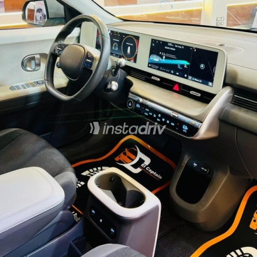 Hyundai Ioniq 2025 Silver Automatic Used for Sale in Cairo - 8
