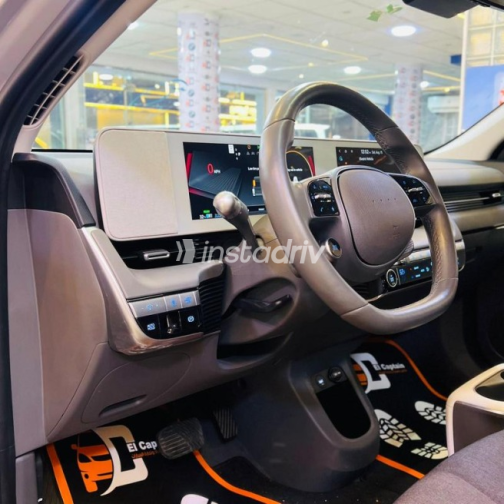 Hyundai Ioniq 2025 Silver Automatic Used for Sale in Cairo - 10