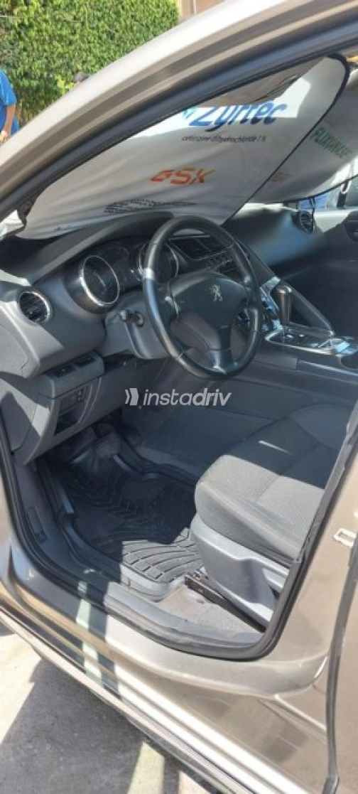 Peugeot 2008 2016 Gold Manual Used for Sale in Cairo - 9