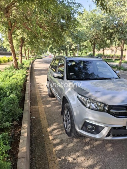 Chery Tiggo 3 2023 Silver Automatic Used for Sale in Cairo - 6