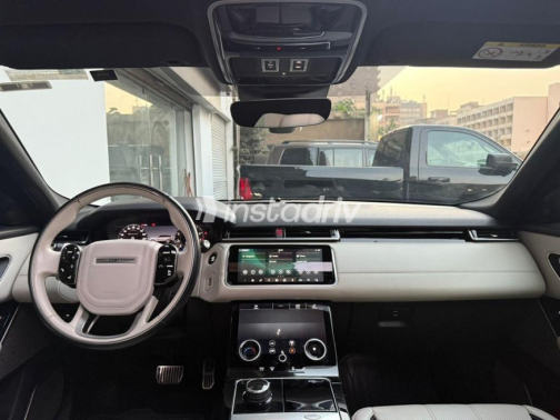 Land Rover Velar 2020 Gray Automatic Used for Sale in Nasr city - 2