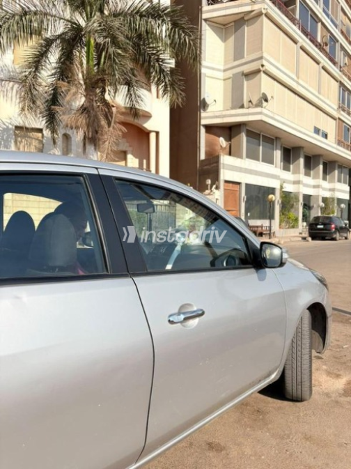 Nissan Sunny 2023 Silver Manual Used for Sale in Cairo - 2