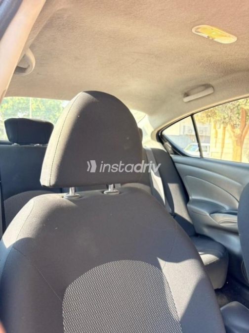 Nissan Sunny 2023 Silver Manual Used for Sale in Cairo - 6