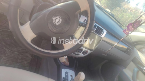 Chevrolet Optra 2011 Silver Automatic Used for Sale in Cairo - 3