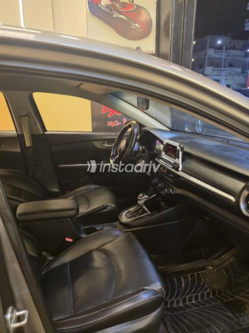 Kia Cerato 2019 Gray Automatic Used for Sale in Alexandria - 4