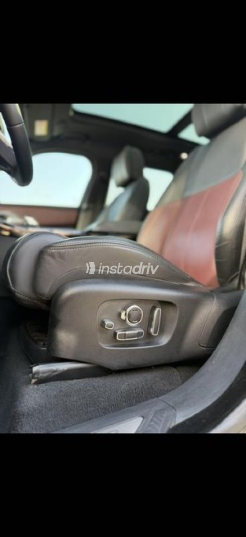 Land Rover Velar 2024 Gray Automatic Used for Sale in Cairo - 5