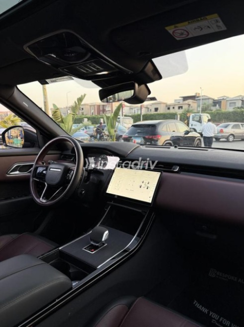 Land Rover Velar 2024 Gray Automatic Used for Sale in Cairo - 10