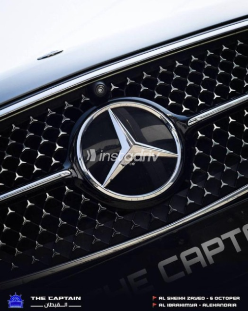 Mercedes E 200 2025 Silver Automatic Used for Sale in Sheikh Zayed City - 3