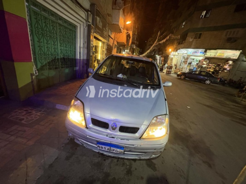 رينو سينيك 2002 فضي أوتوماتيك مستعملة للبيع في الإسكندرية - 2