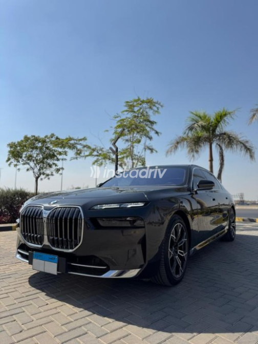 BMW 740 2025 Gray Automatic Used for Sale in Cairo - 5