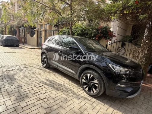 Opel Grandland 2018 Black Automatic Used for Sale in Greater Cairo ( Cairo + Giza) - 2