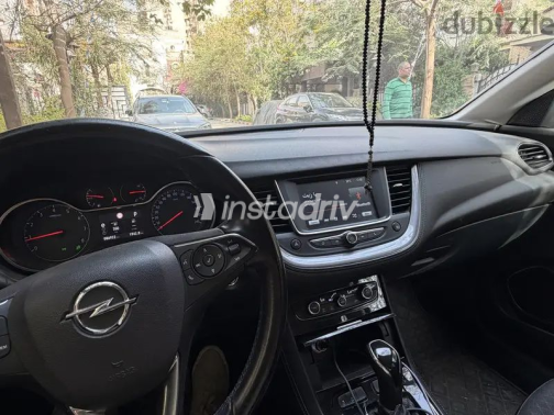 Opel Grandland 2018 Black Automatic Used for Sale in Greater Cairo ( Cairo + Giza) - 3