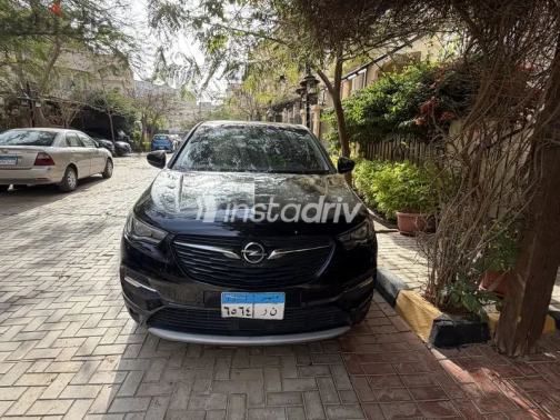 Opel Grandland 2018 Black Automatic Used for Sale in Greater Cairo ( Cairo + Giza) - 6