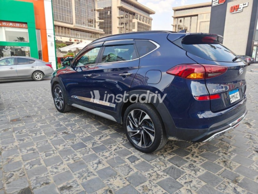 Hyundai Tucson GDI 2019 Dark Blue Automatic Used for Sale in Greater Cairo ( Cairo + Giza) - 8