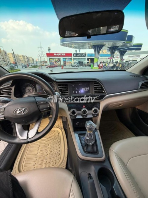 Hyundai Elantra 2019 Dark Blue Automatic Used for Sale in Cairo - 6