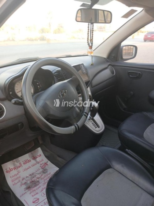 Hyundai I10 2009 Silver Automatic Used for Sale in El Haram - 6