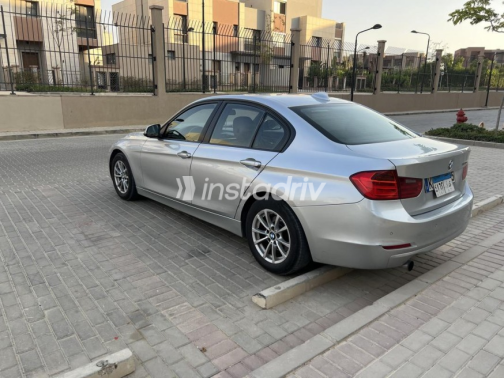 BMW 320 2013 Silver Automatic Used for Sale in Cairo - 7