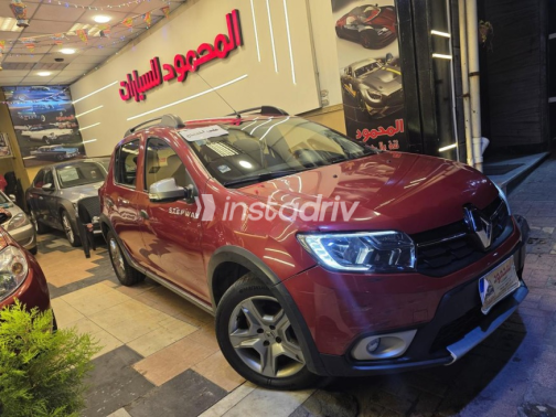 رينو سانديرو  ( ستيب  واى ) 2019 أحمر غامق أوتوماتيك مستعملة للبيع في الإسكندرية - 2