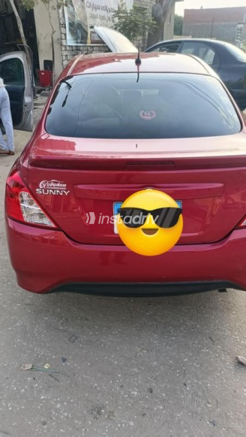 Nissan Sunny 2022 Red Automatic Used for Sale in Faiyum - 1