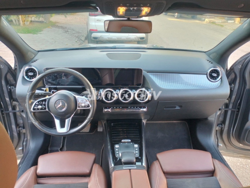 Mercedes GLA 200 2021 Gray Automatic Used for Sale in Greater Cairo ( Cairo + Giza) - 4
