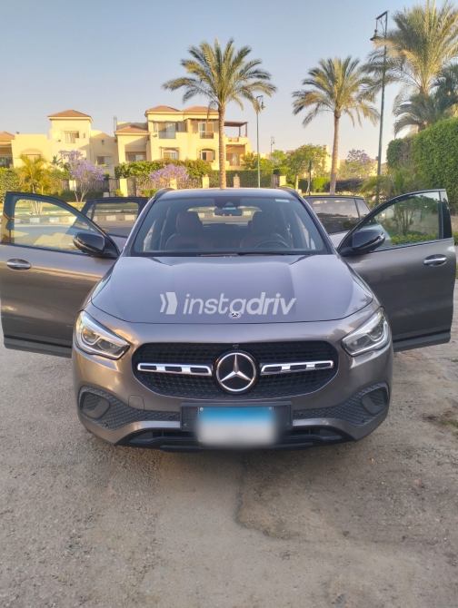 Mercedes GLA 200 2021 Gray Automatic Used for Sale in Greater Cairo ( Cairo + Giza) - 6