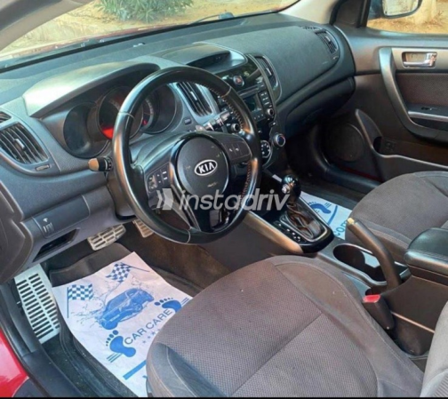 Kia Cerato 2013 White Automatic Used for Sale in Cairo - 3