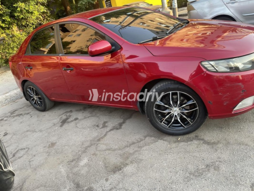 Kia Cerato 2013 White Automatic Used for Sale in Cairo - 6
