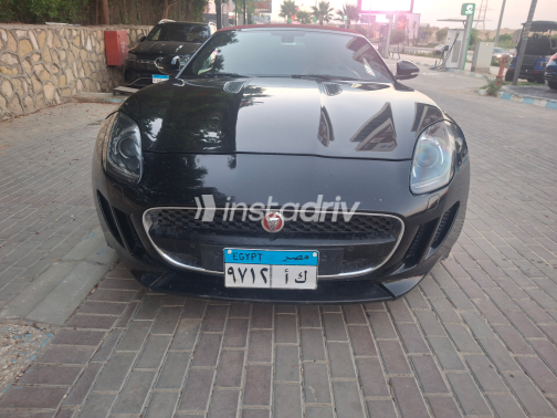 Jaguar F-Type 2017 Black Automatic Used for Sale in Greater Cairo ( Cairo + Giza) - 5