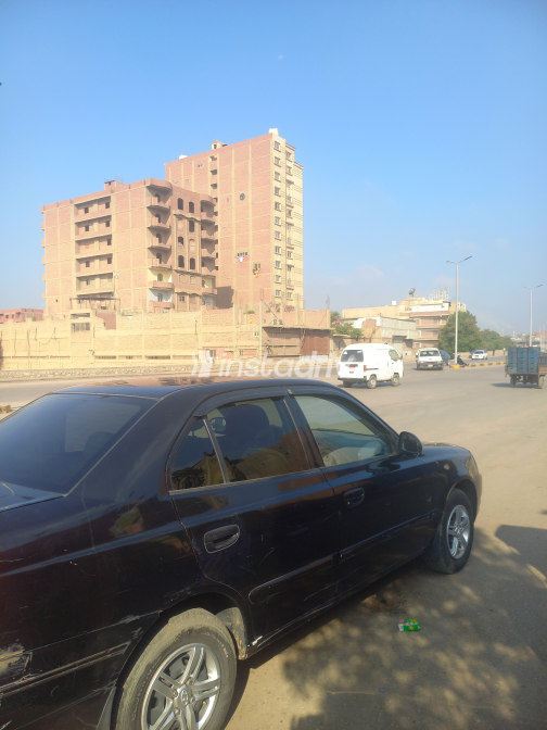 Hyundai Verna 2016 Black Manual Used for Sale in Greater Cairo ( Cairo + Giza) - 4