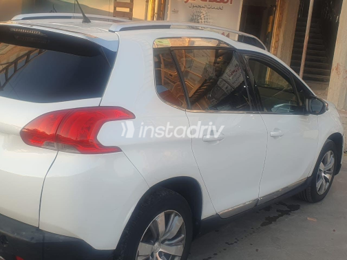 Peugeot 2008 2016 White Automatic Used for Sale in Greater Cairo ( Cairo + Giza) - 4