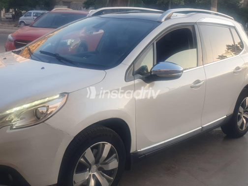 Peugeot 2008 2016 White Automatic Used for Sale in Greater Cairo ( Cairo + Giza) - 5
